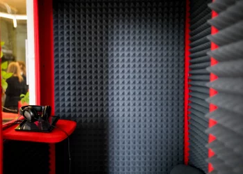 Is It Possible to Find a Quiet Hotel in the Heart of a City?