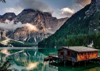 What Makes a Great Travel Guide?