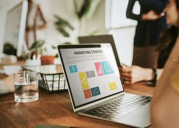 How Do You Choose the Right Guide for Your Digital Marketing Strategy?