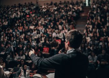 Can You Master Public Speaking Without Feeling Nervous?